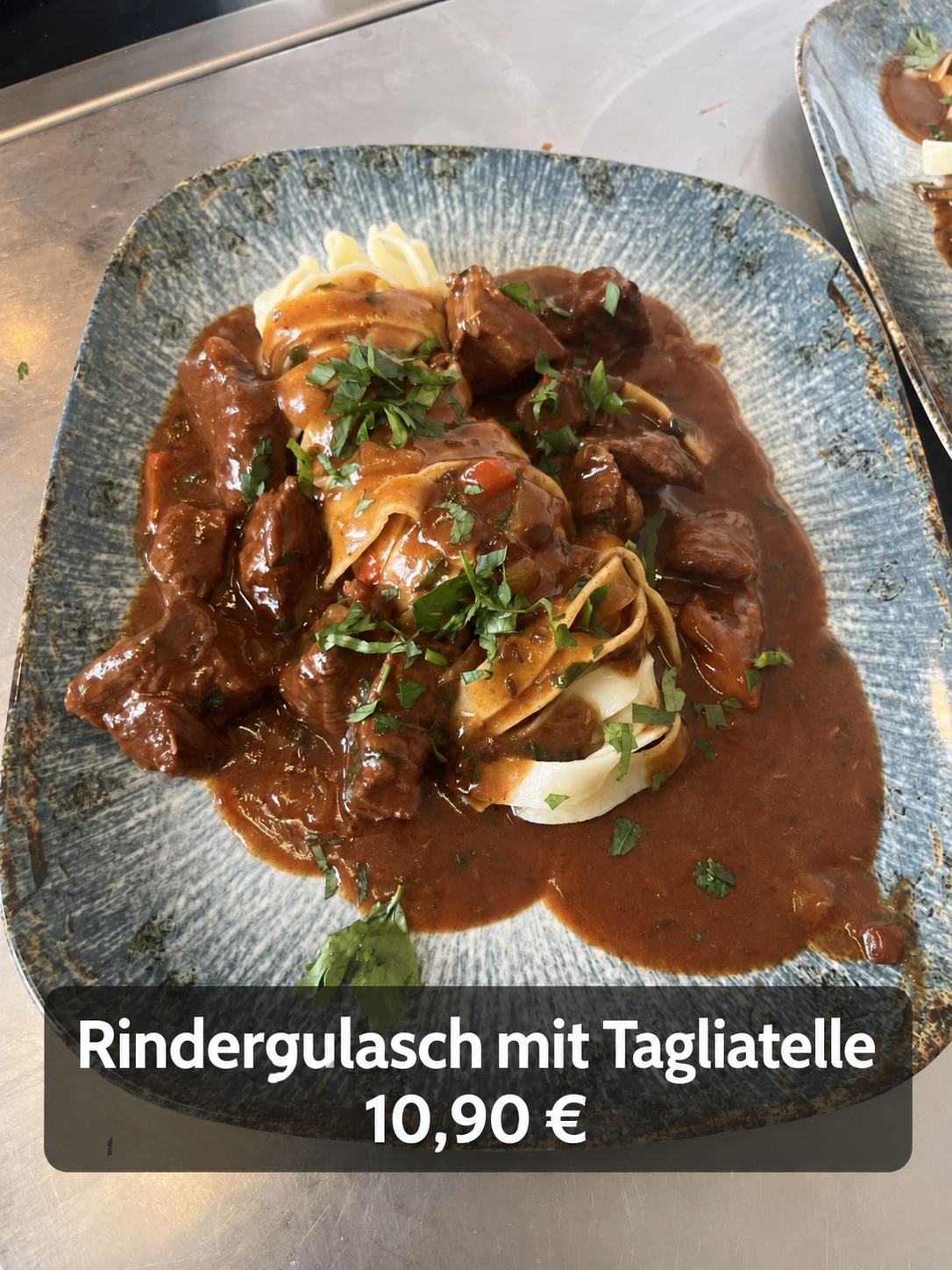 Rindergulasch mit Tagliatelle
